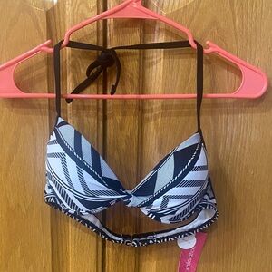 Xhilaration Brand Women's Bikini Top. Size medium. New with tags.